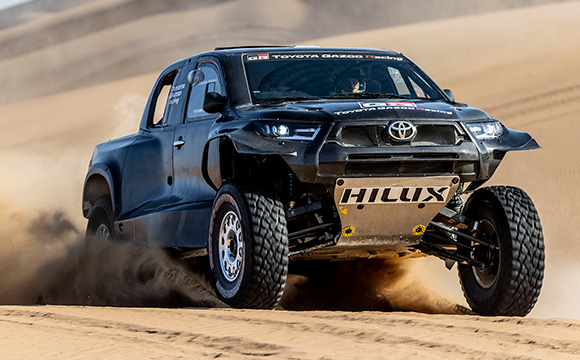 Toyota, Dakar'a 4 araçla katılacak