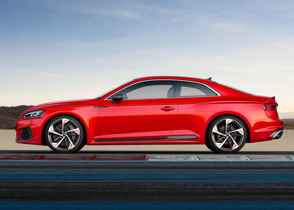 AUDI RS5 COUPE