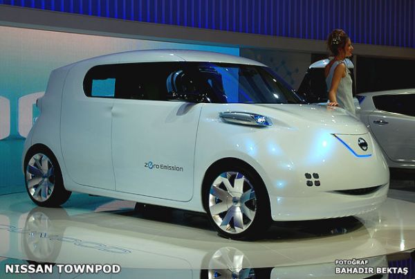 PARIS MOTOR SHOW-2010