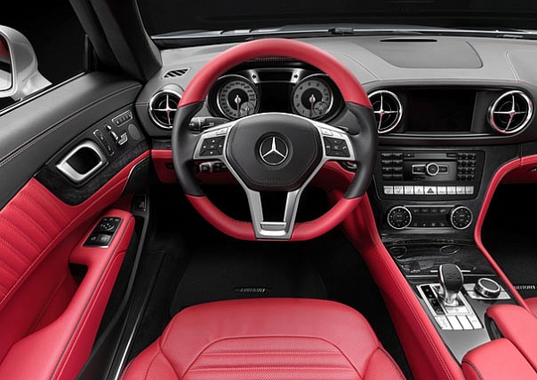 MERCEDES-BENZ SL (2013)