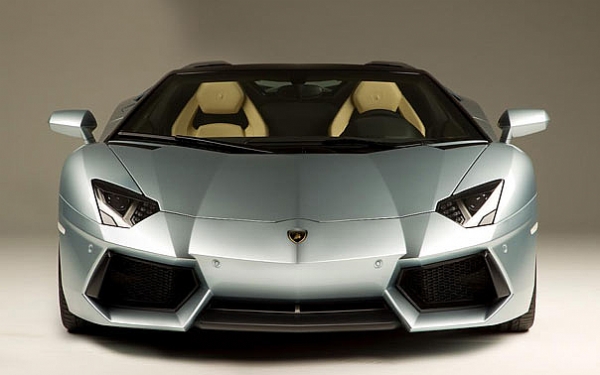 LAMBO AVENTADOR LP700-4 ROADSTER