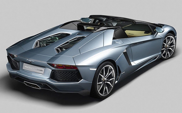 LAMBO AVENTADOR LP700-4 ROADSTER