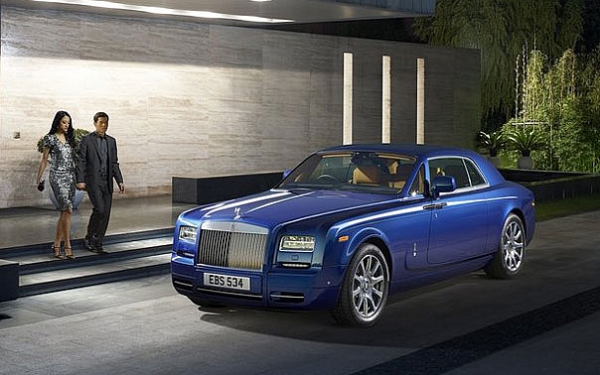 ROLLS-ROYCE PHANTOM COUPE