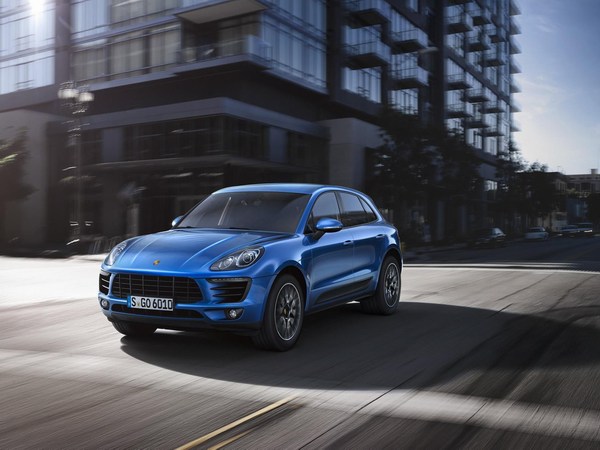 PORSCHE MACAN 