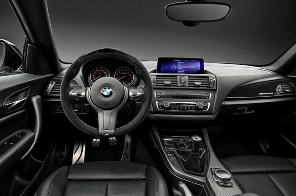 BMW 2 SERİSİ M PERFORMANCE