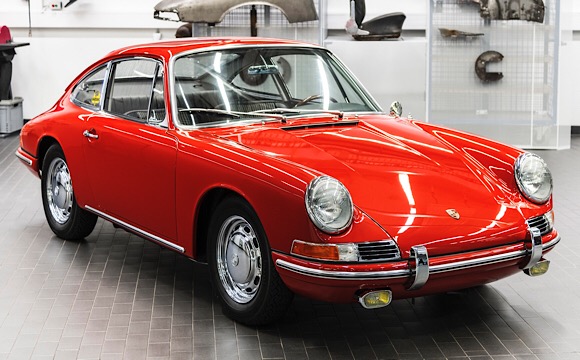 Porsche müzesindeki en eski 911