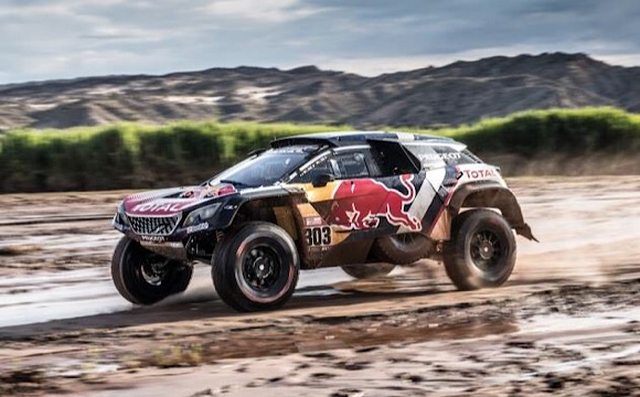Peugeot Dakar'dan zaferle döndü...