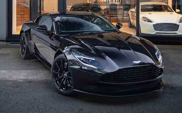 Faizsiz 36 ay taksitle Aston Martin!