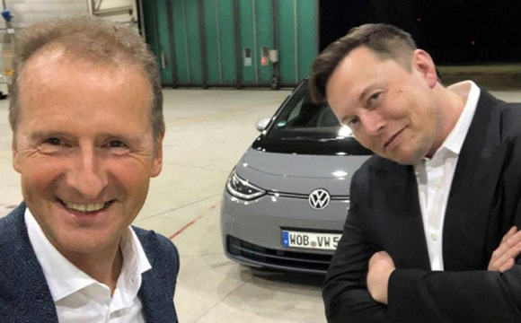Elon Musk Volkswagen ID.3'ü test etti