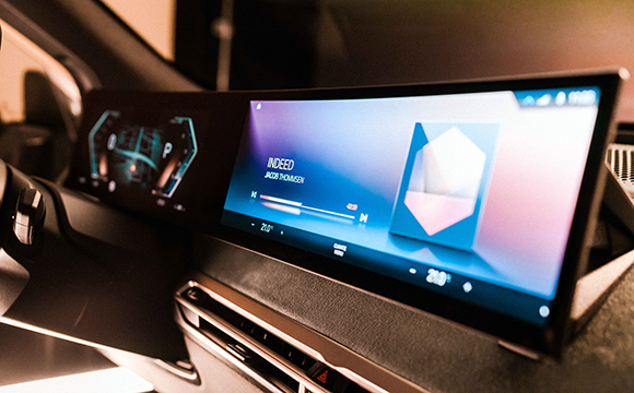 BMW, iDrive teknolojisinin yeni neslini tanıttı