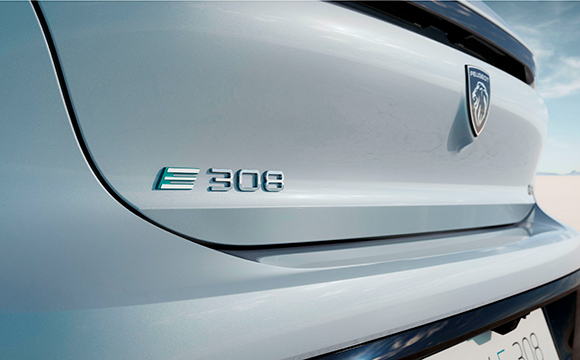 Peugeot e-308 yeni yılda geliyor 