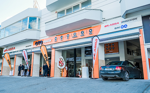 Otopratik Kıbrıs'taki ilk mağazasını açtı
