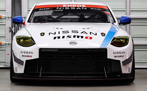Nissan “Z Racing Concept” ile dayanıklılık yarışında