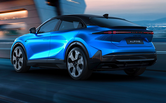 Alpine A390 seri üretime hazır