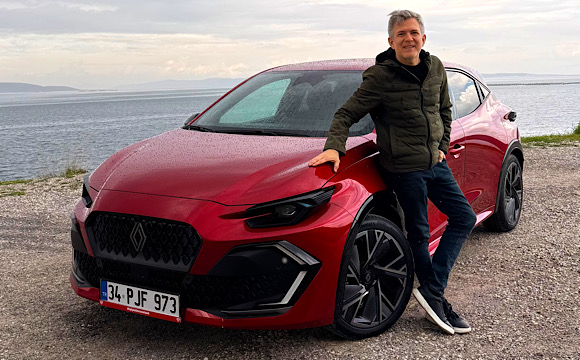 Yeni Renault Clio'dan iddialı başlangıç