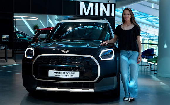 MINI, Zeynep Sönmez ile İş Birliğini Yeniledi