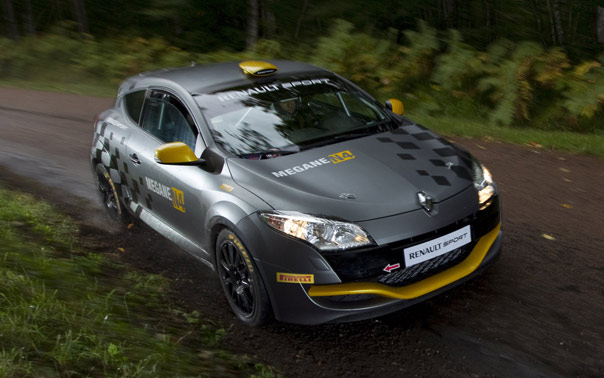 Pirelli - Renault Rally Trophy işbirliği