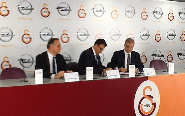 Opel, Galatasaray'a sponsor oldu...