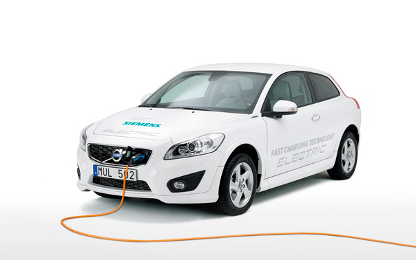 C30 Electric 1.5 saatte şarj oluyor!