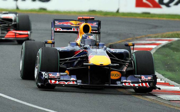 Sezonun ilk yarışında Vettel birinci