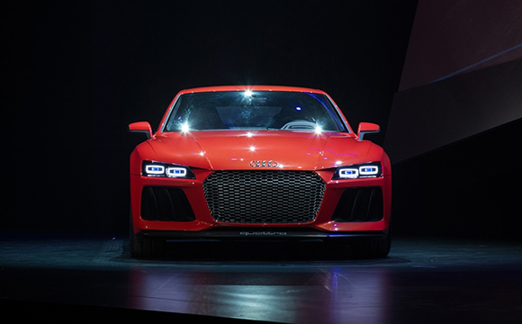 Audi, lazer far teknolojisiyle BMW'ye gözdağı verdi...