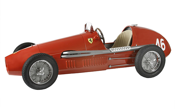 Ferrari’den 1.525 euroluk karbon fiber satranç takımı…