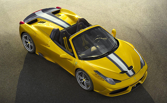 Ferrari, 458 Speciale’nin üstünü açtı...