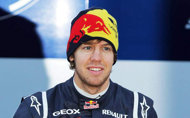 Vettel İspanya'da da kazandı...