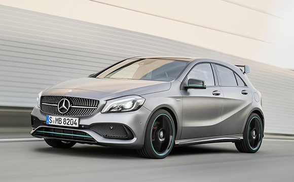 Mercedes yeni kompakt modelleri için 1 milyar euro yatırım yapacak