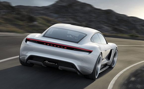 Porsche’den 600 bg’lik elektrikli konsept!