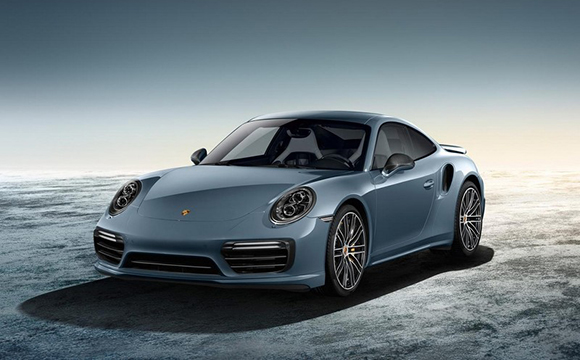 Makyajlı 911'ler Porsche Exclusive'in elinde...