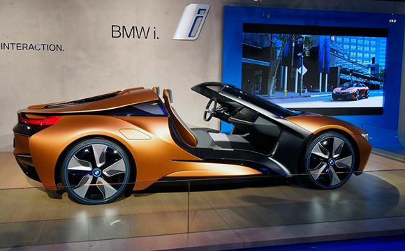 BMW, yeni i8 konseptinde kapılardan vazgeçti!