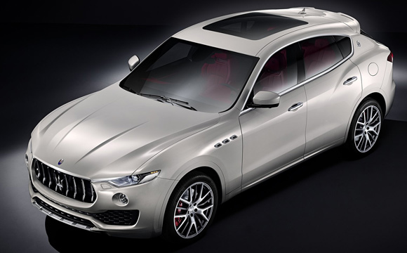Maserati'nin ilk SUV'si yüzünü gösterdi...