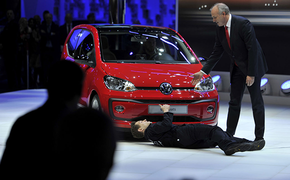 Volkswagen’in Cenevre sunumuna “şakacı” damgası