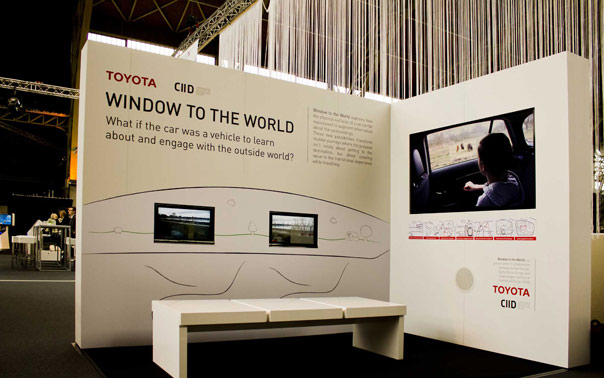 Toyota, interaktif camlar üzerine çalışıyor