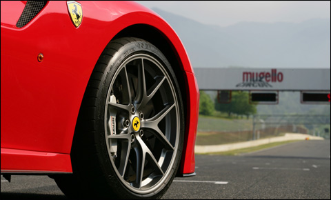 Michelin'den 599 GTO'ya özel lastik 