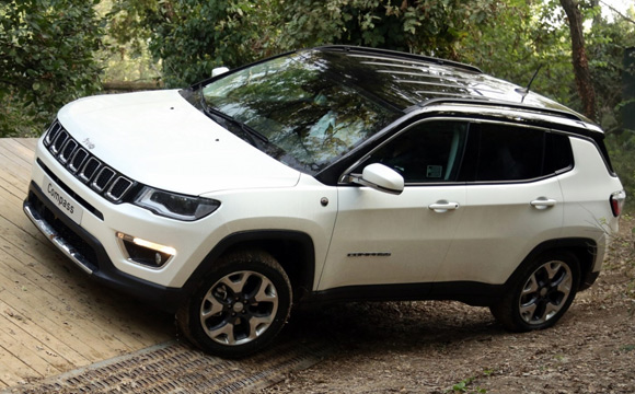 Yeni Jeep Compass Türkiye'de...