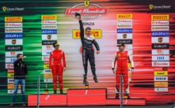 Ferrari Challenge'ta Türk bayrağı dalgalandı