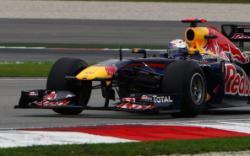 Vettel aldı götürdü...