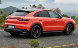 Porsche de Coupe-SUV modasına uydu