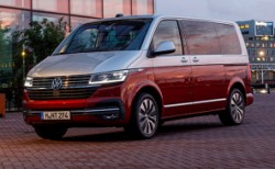 Yenilenen Transporter Kasım'da Türkiye'de...