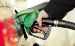 Benzine ve motorine zam!