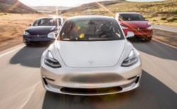 Tesla'nın piyasa değeri 100 milyar doları aştı