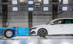 Skoda'dan yeni bir çarpışma testi laboratuvarı