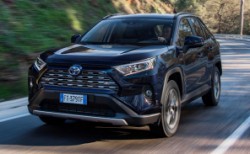 Toyota RAV4, JNCAP testlerinden 5 yıldızla ayrıldı