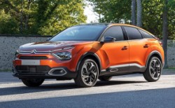 Yeni Citroen C4'te elektrikli versiyon