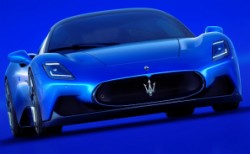 Maserati MC20,  Çin'de “Yılın Performans Otomobili” seçildi 