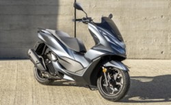 Yenilenen Honda PCX125 Türkiye yollarına çıkıyor