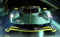 Aston Martin Valkyrie AMR Pro piste çıkıyor
