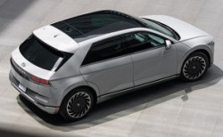 Hyundai elektriklide vites yükseltti